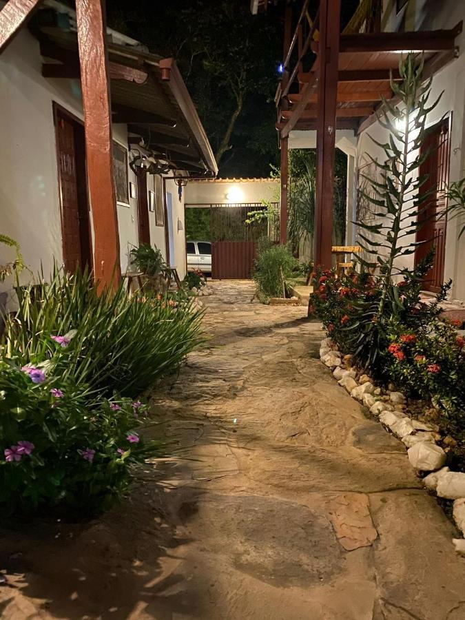 Alto Paraíso de Goiás Pousada Flor De Debora מראה חיצוני תמונה