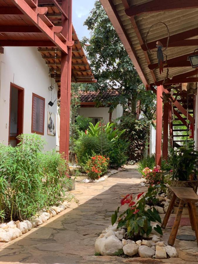 Alto Paraíso de Goiás Pousada Flor De Debora מראה חיצוני תמונה